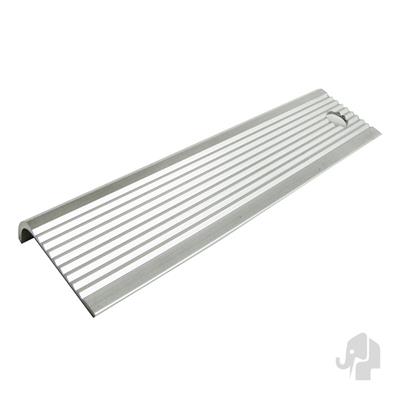Aluminium trapkant 15x40mm [blank geanodiseerd] bc >